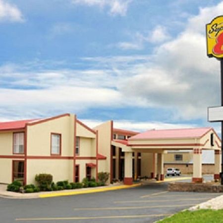 Super 8 By Wyndham Kerrville Tx Exterior photo